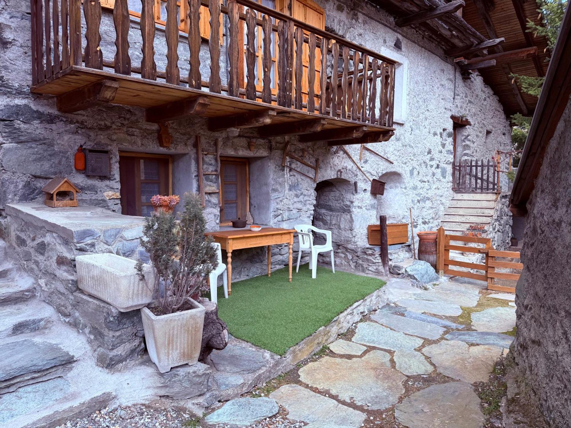 Casa Vacanze Nora Chamois Exterior foto
